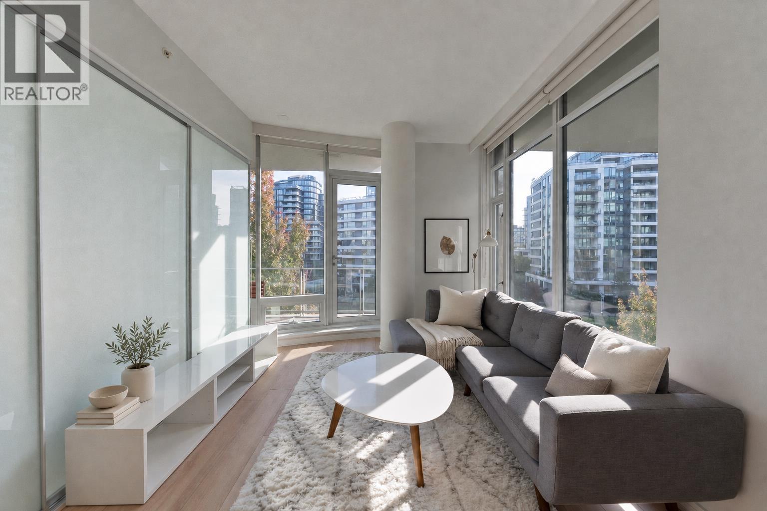 505 1633 Ontario Street Property Photo 1