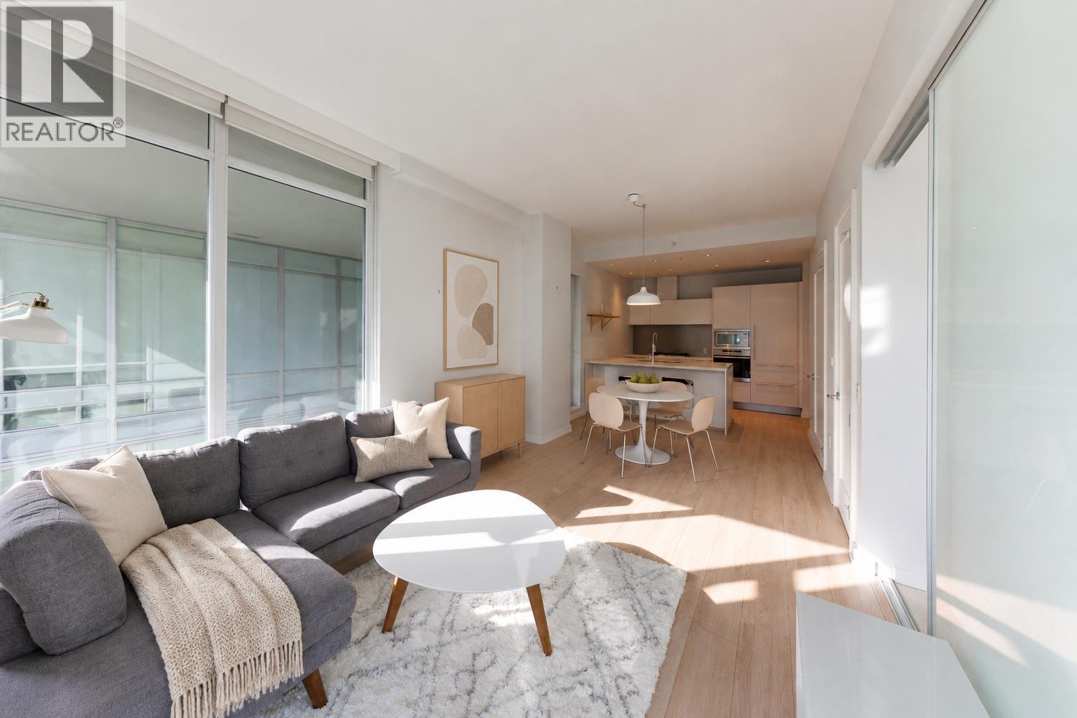 505 1633 Ontario Street Property Photo 4