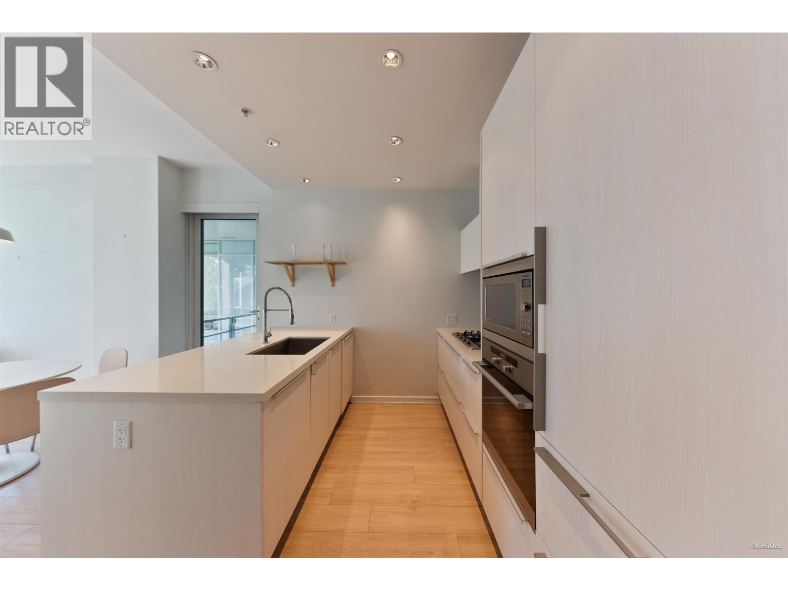 505 1633 Ontario Street Property Photo 10