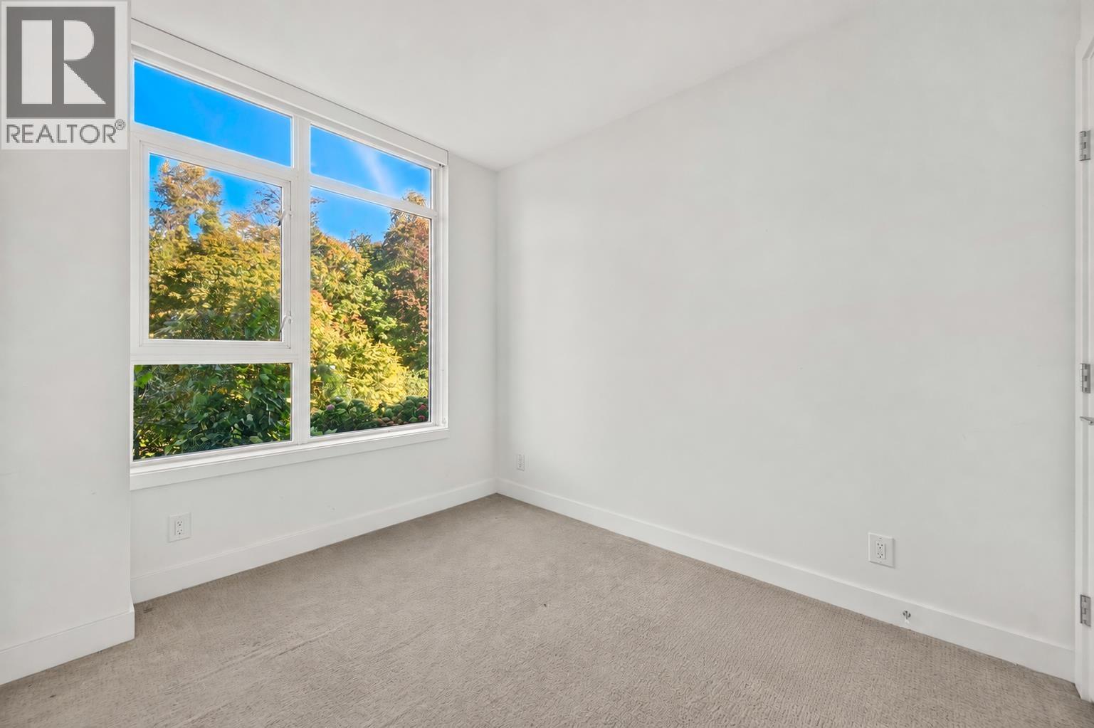310 8538 River District Crossing Property Photo 13