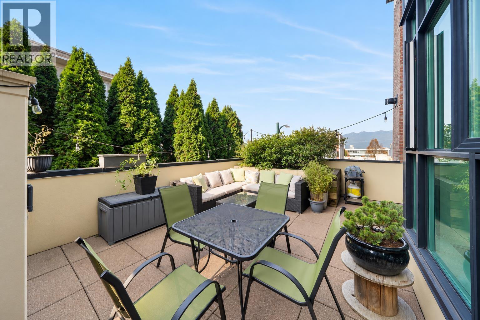 109 2515 Ontario Street Property Photo 17