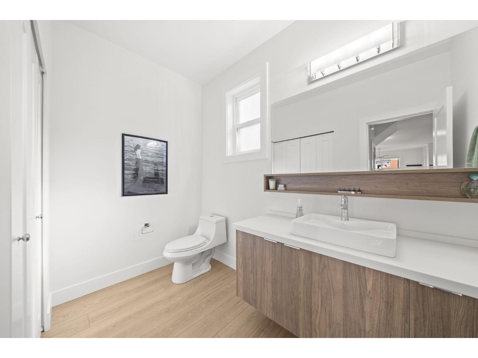 11 1670 160 Street Property Photo 10
