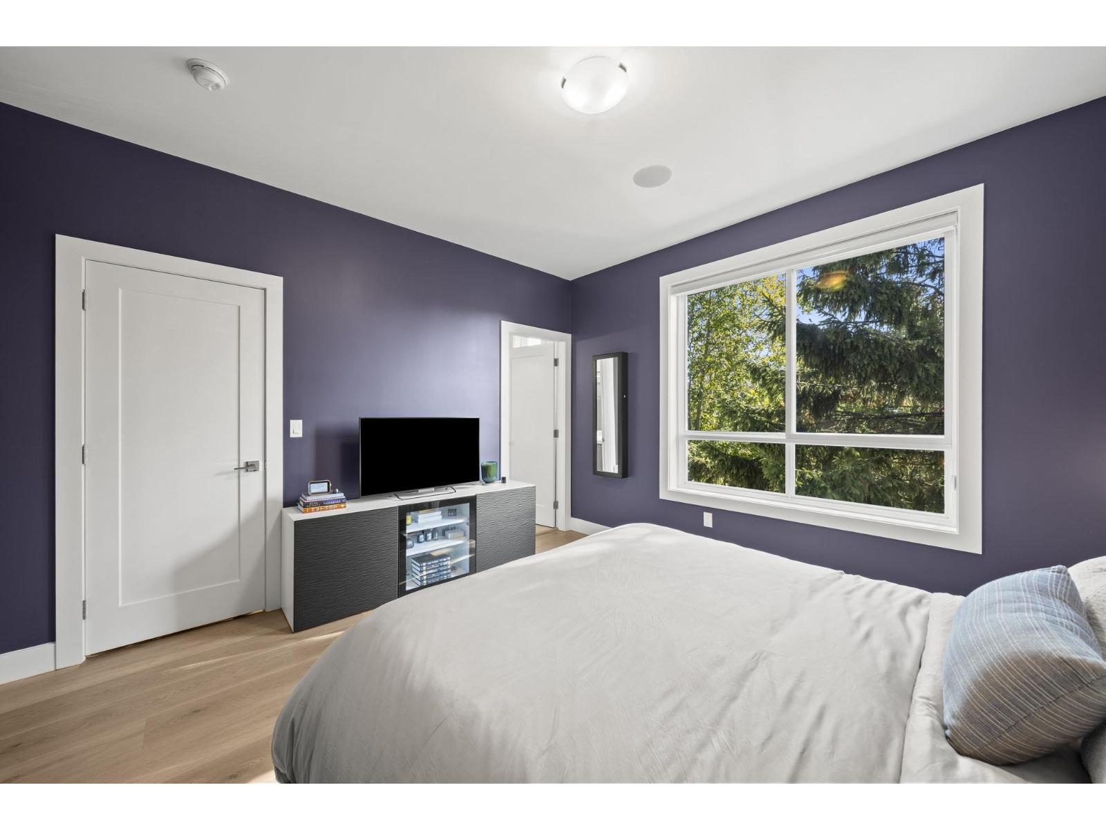 11 1670 160 Street Property Photo 13