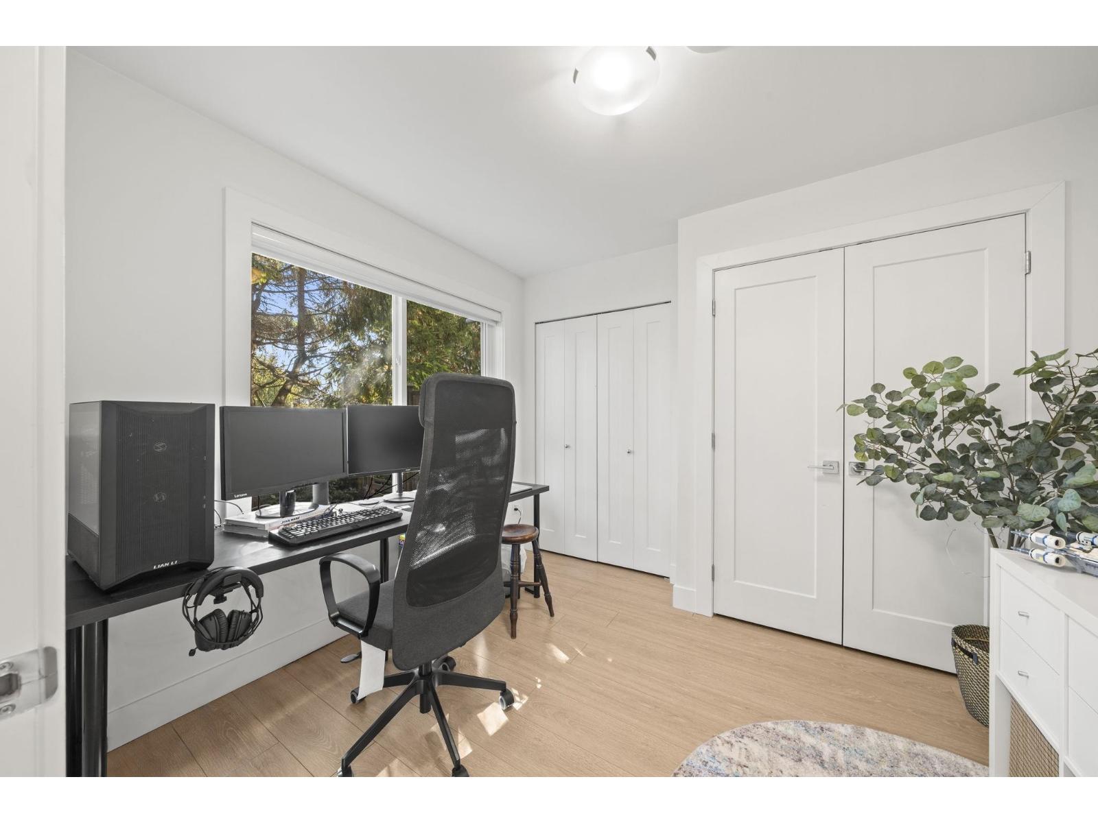 11 1670 160 Street Property Photo 21