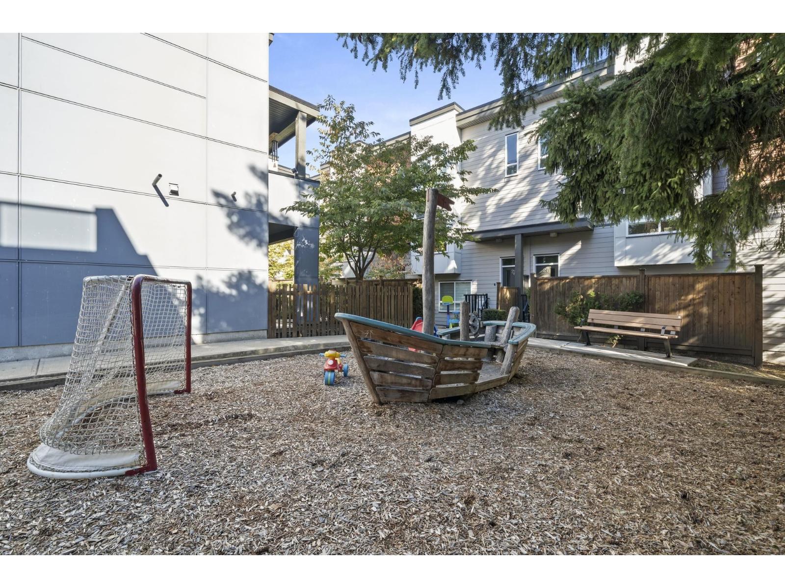 11 1670 160 Street Property Photo 25