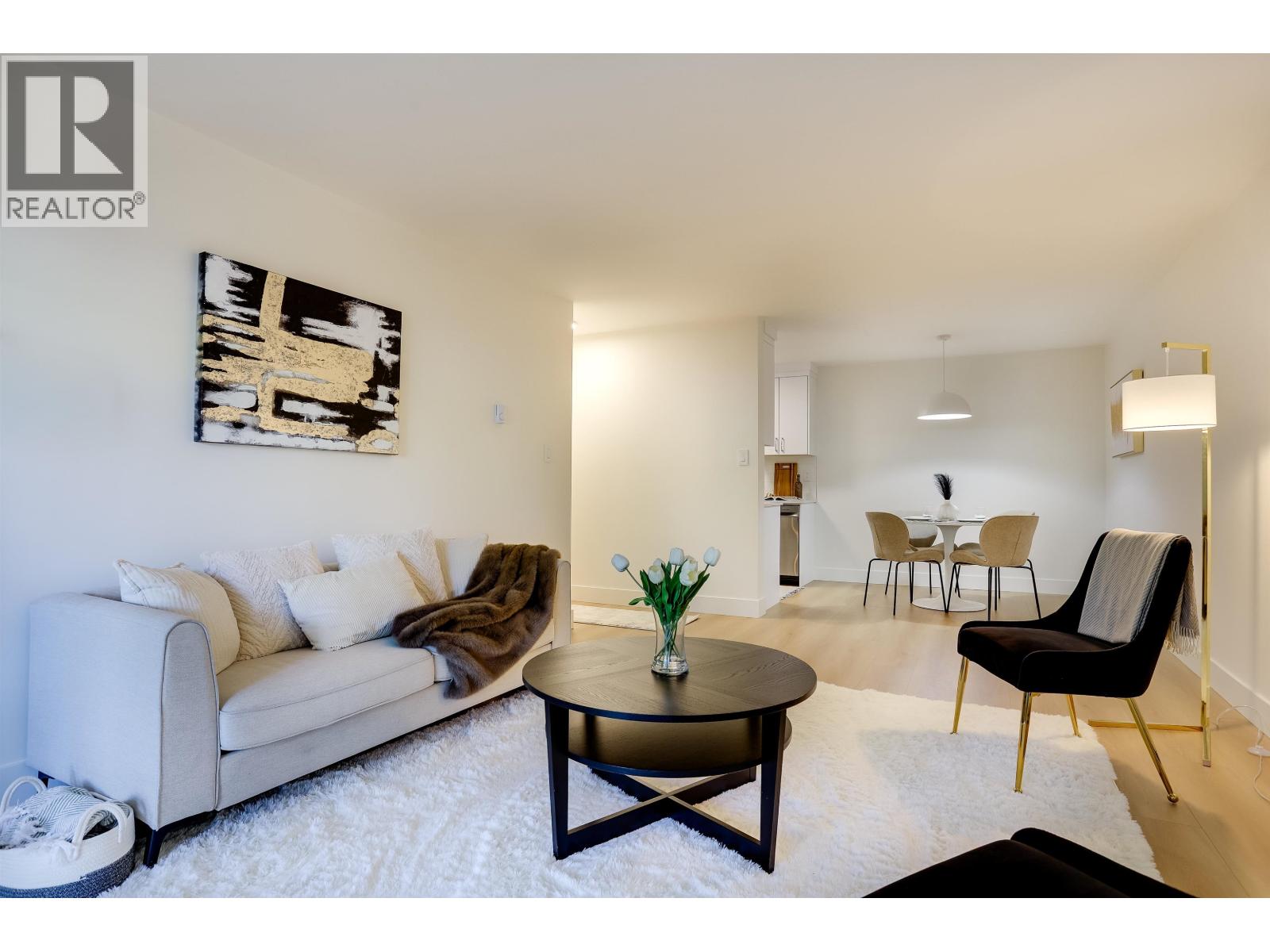 109 550 Royal Avenue Property Photo 8