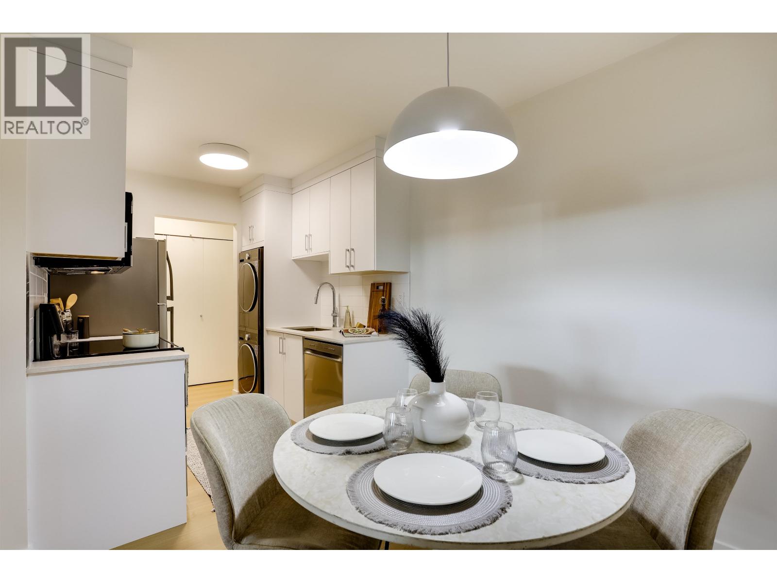 109 550 Royal Avenue Property Photo 11
