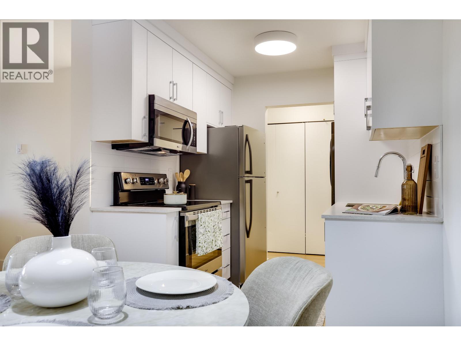 109 550 Royal Avenue Property Photo 12