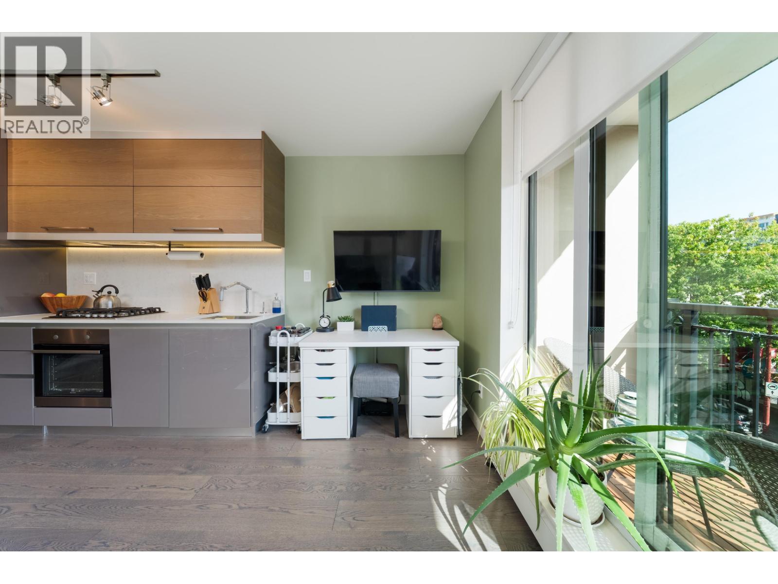 511 189 Keefer Street Property Photo 5