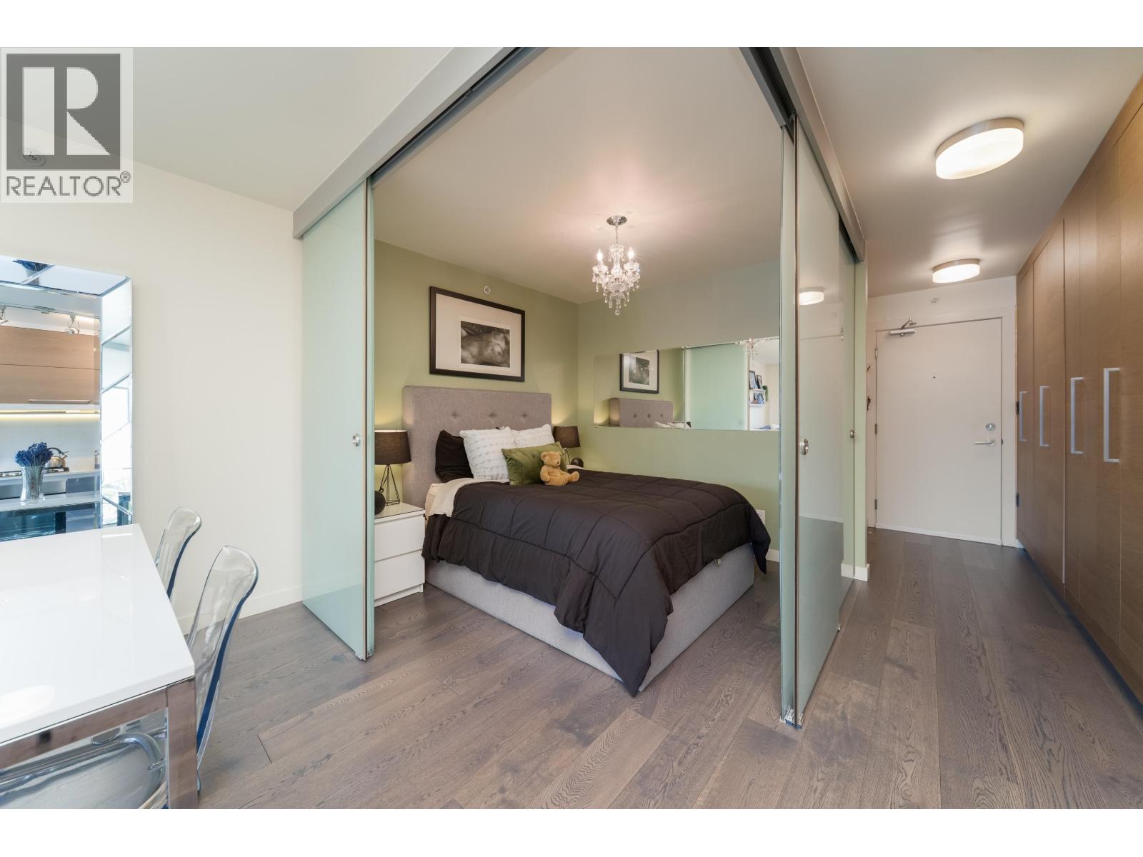 511 189 Keefer Street Property Photo 10