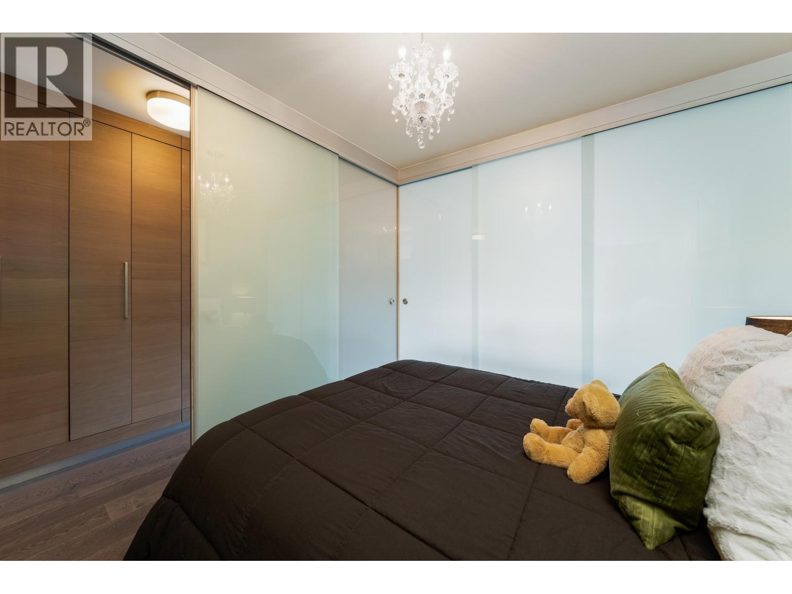 511 189 Keefer Street Property Photo 13