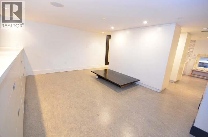 283 Columbia Street Property Photo 15