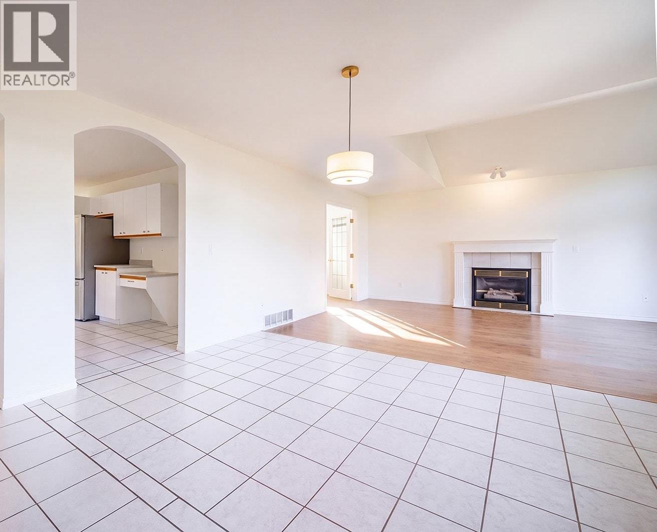 1824 Willow Crescent Property Photo 30