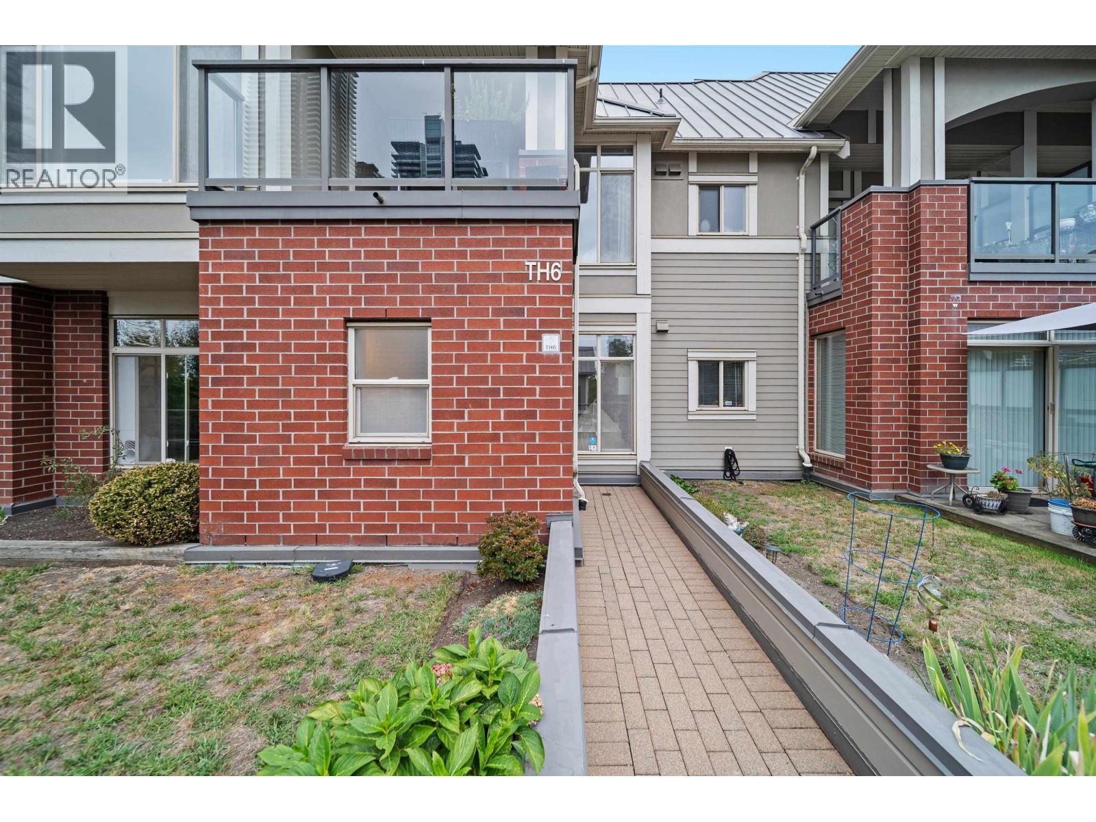 6 4132 Halifax Street Property Photo 3