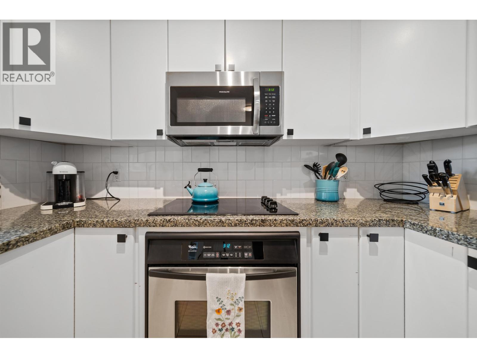 6 4132 Halifax Street Property Photo 12