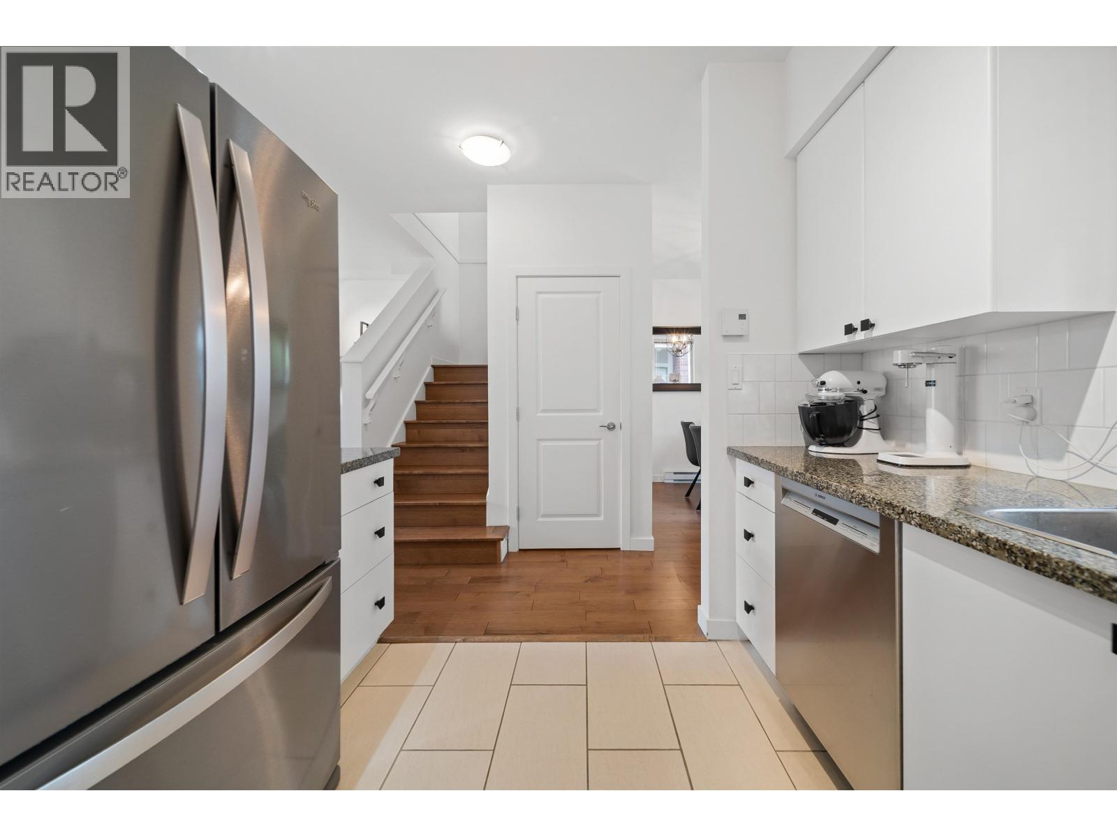 6 4132 Halifax Street Property Photo 14