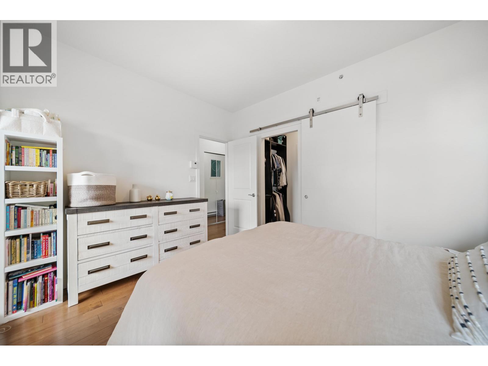 6 4132 Halifax Street Property Photo 23