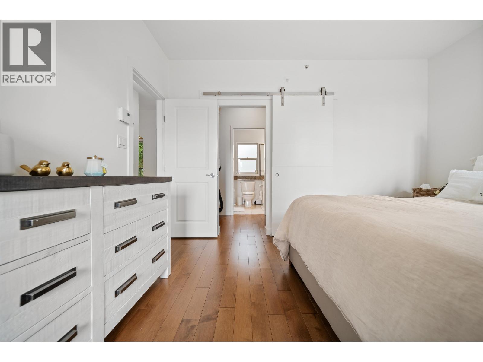 6 4132 Halifax Street Property Photo 24