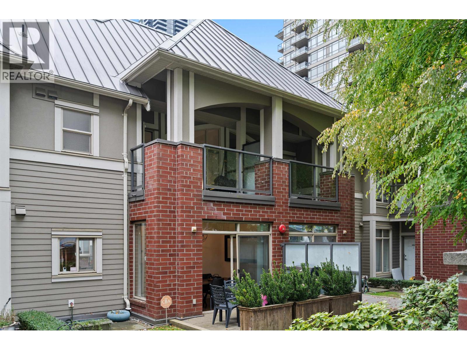 6 4132 Halifax Street Property Photo 33