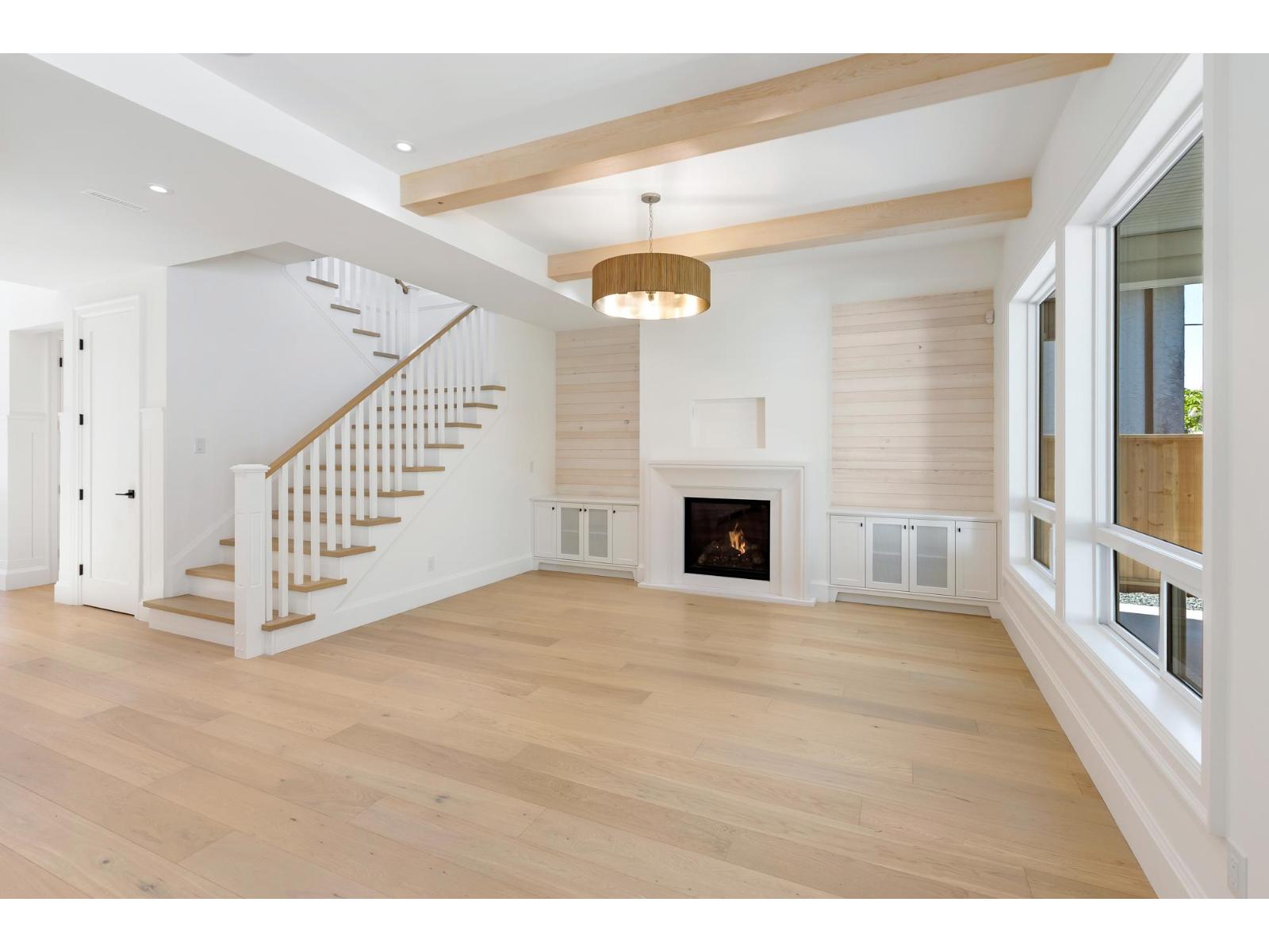 12641 15 Avenue Property Photo 9