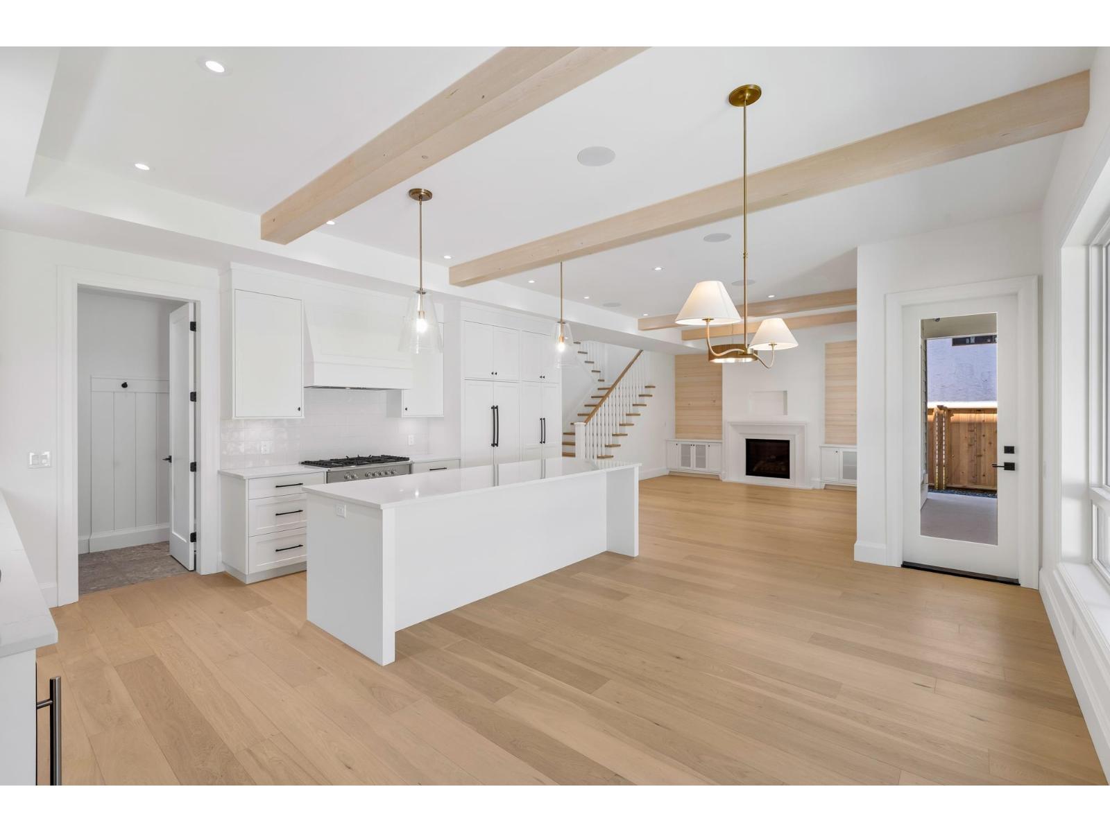 12641 15 Avenue Property Photo 12