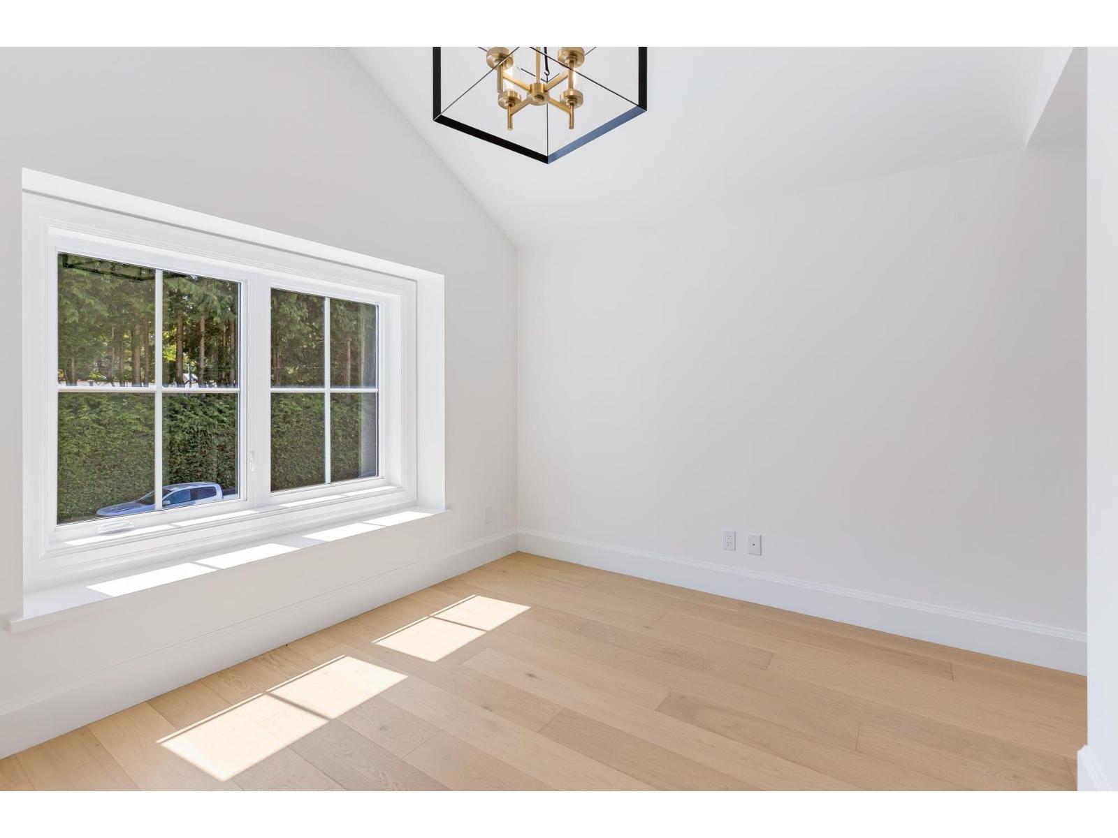 12641 15 Avenue Property Photo 25
