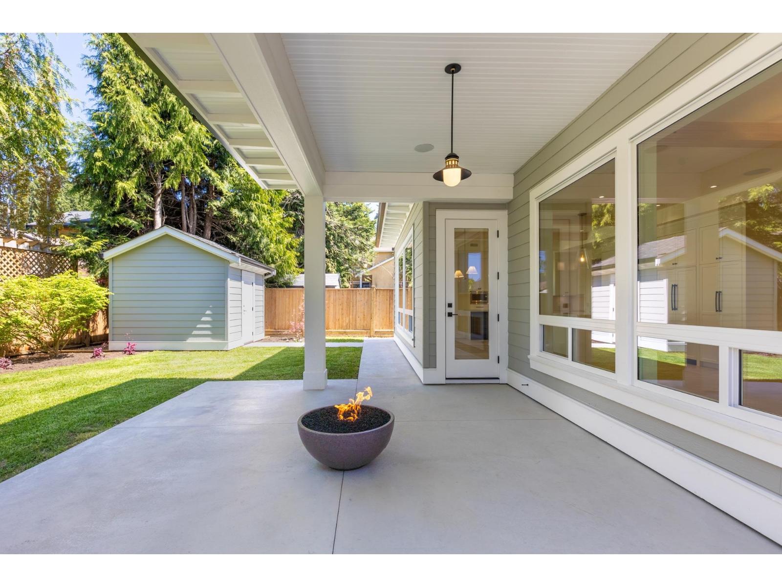 12641 15 Avenue Property Photo 28