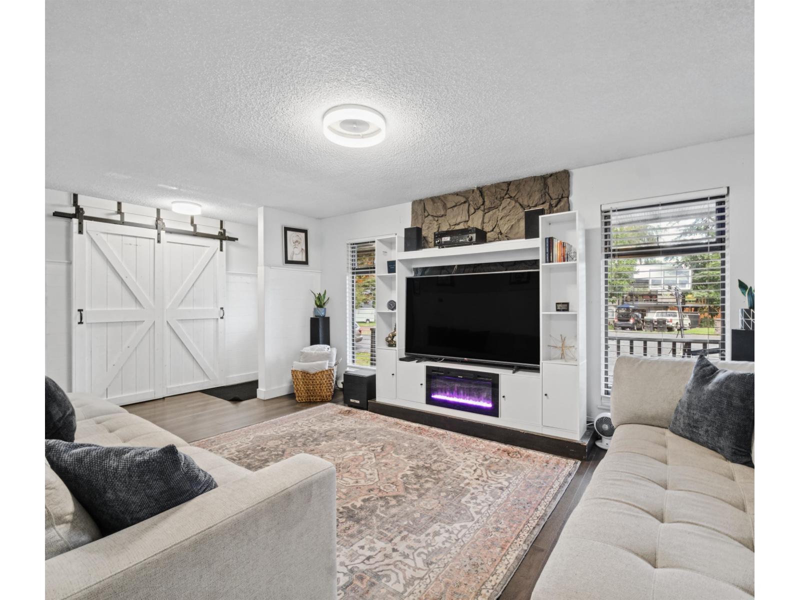 4851 206 Street Property Photo 9