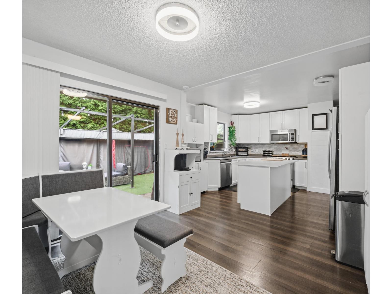 4851 206 Street Property Photo 19