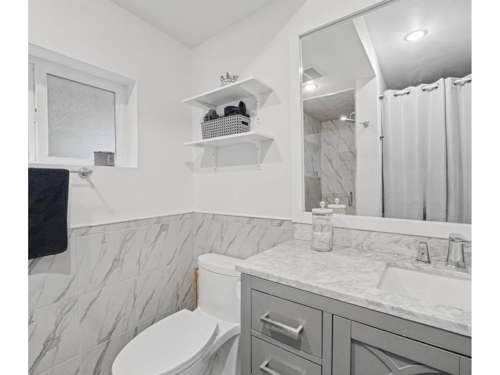 4851 206 Street Property Photo 22