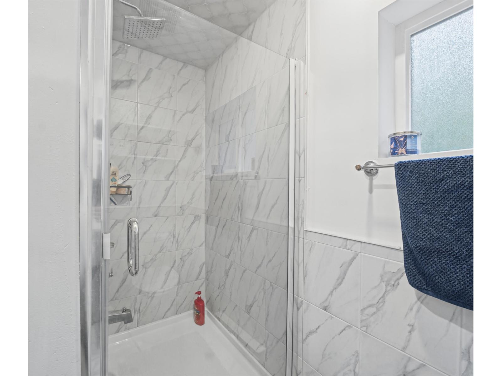 4851 206 Street Property Photo 23