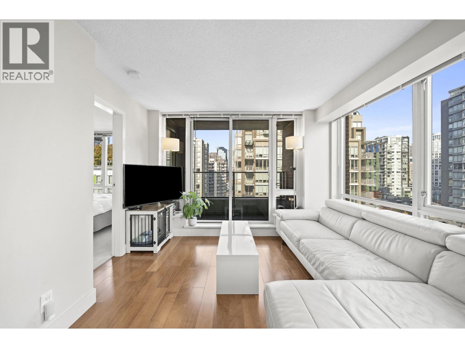 1506 1088 Richards Street Property Photo 1