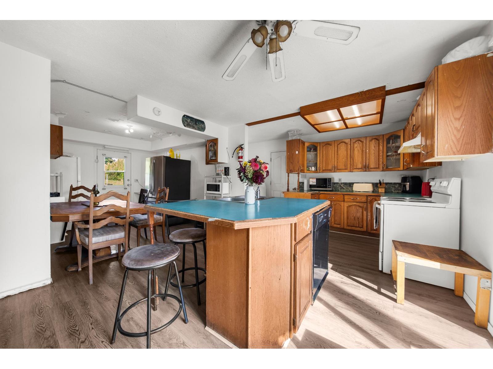 28677 58 Avenue Property Photo 17