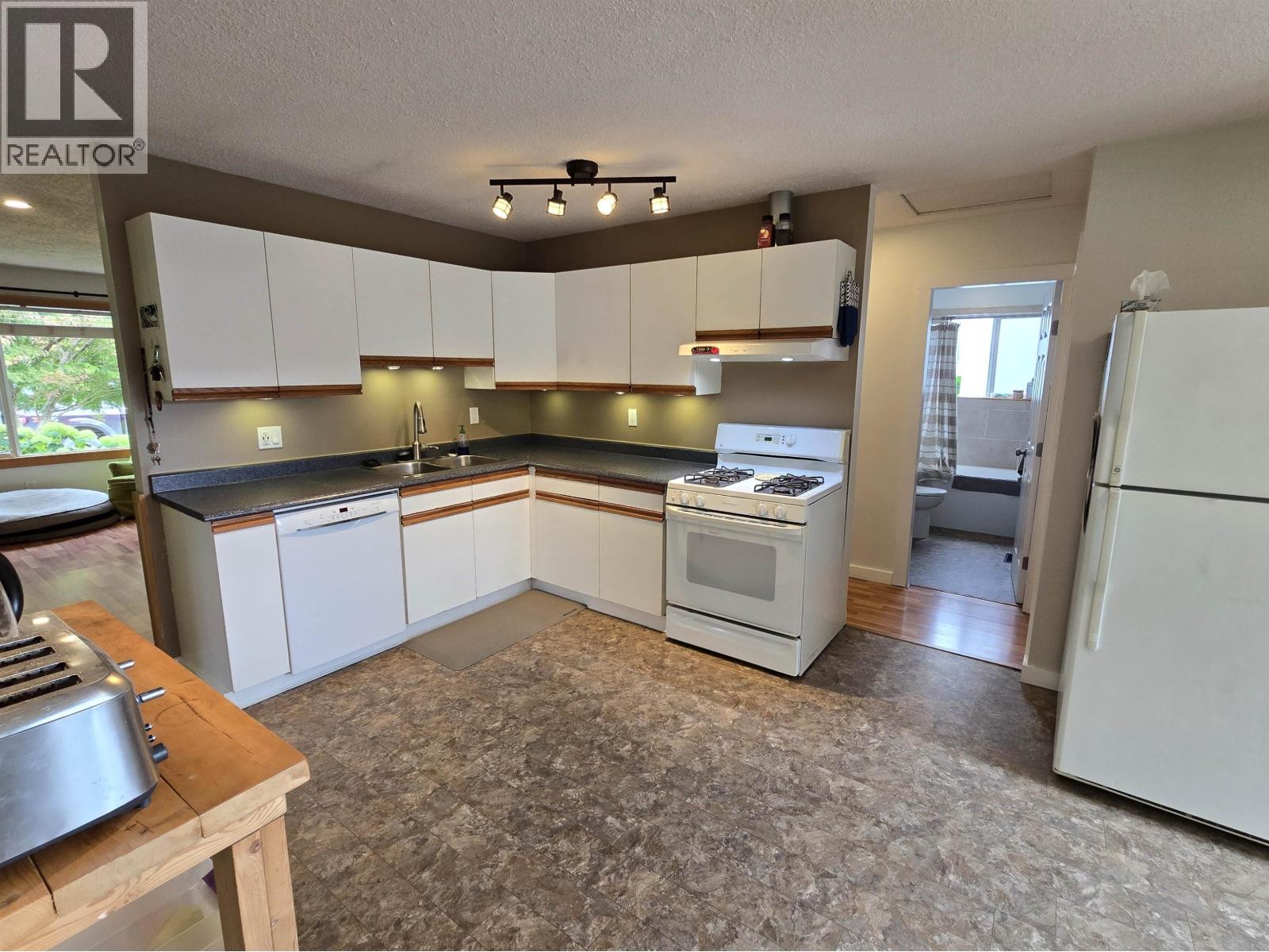 4703 Goulet Avenue Property Photo 6