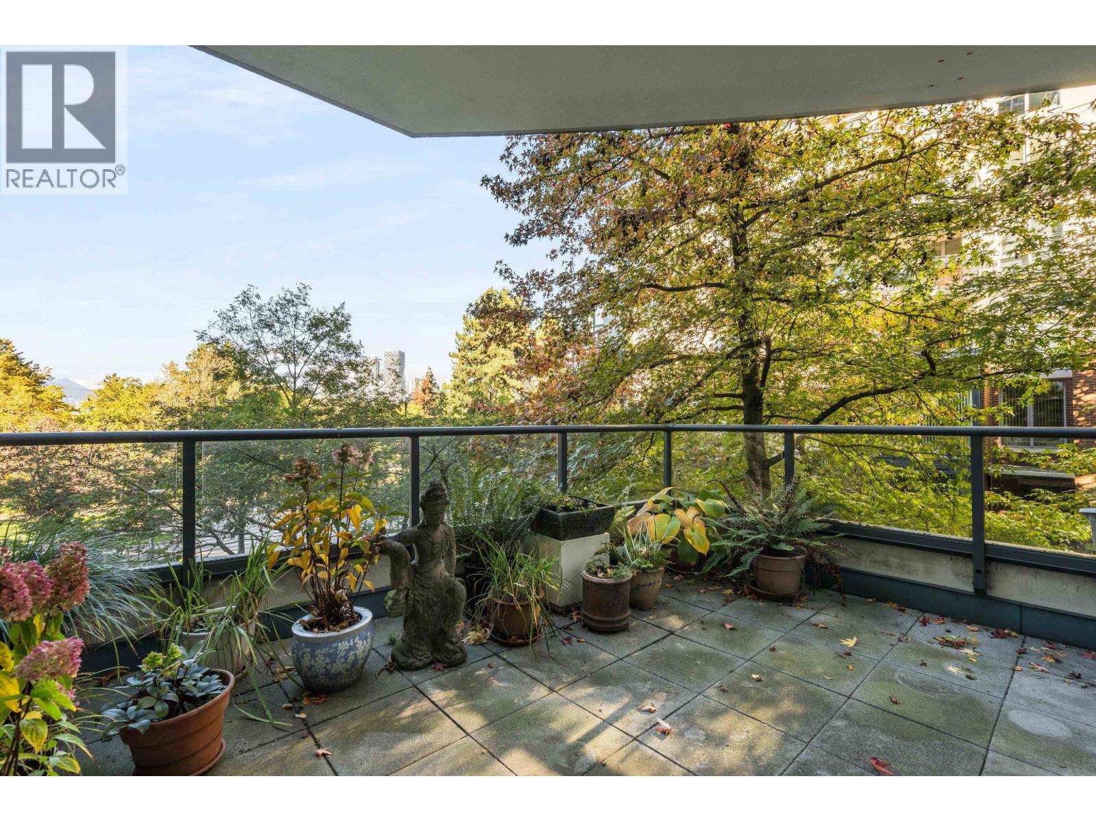 204 1485 W 6th Avenue Property Photo 24