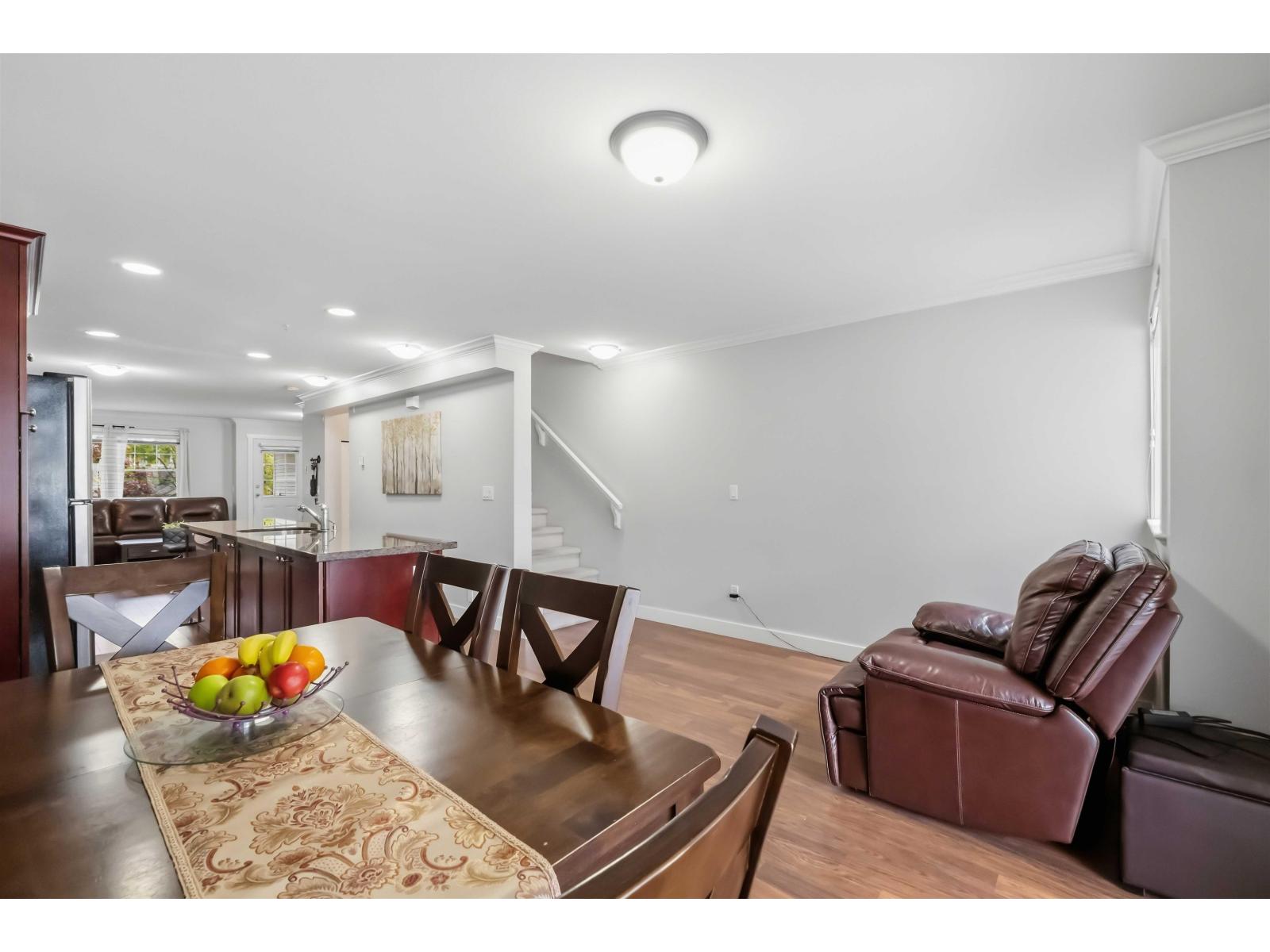 40 6568 193b Street Property Photo 14