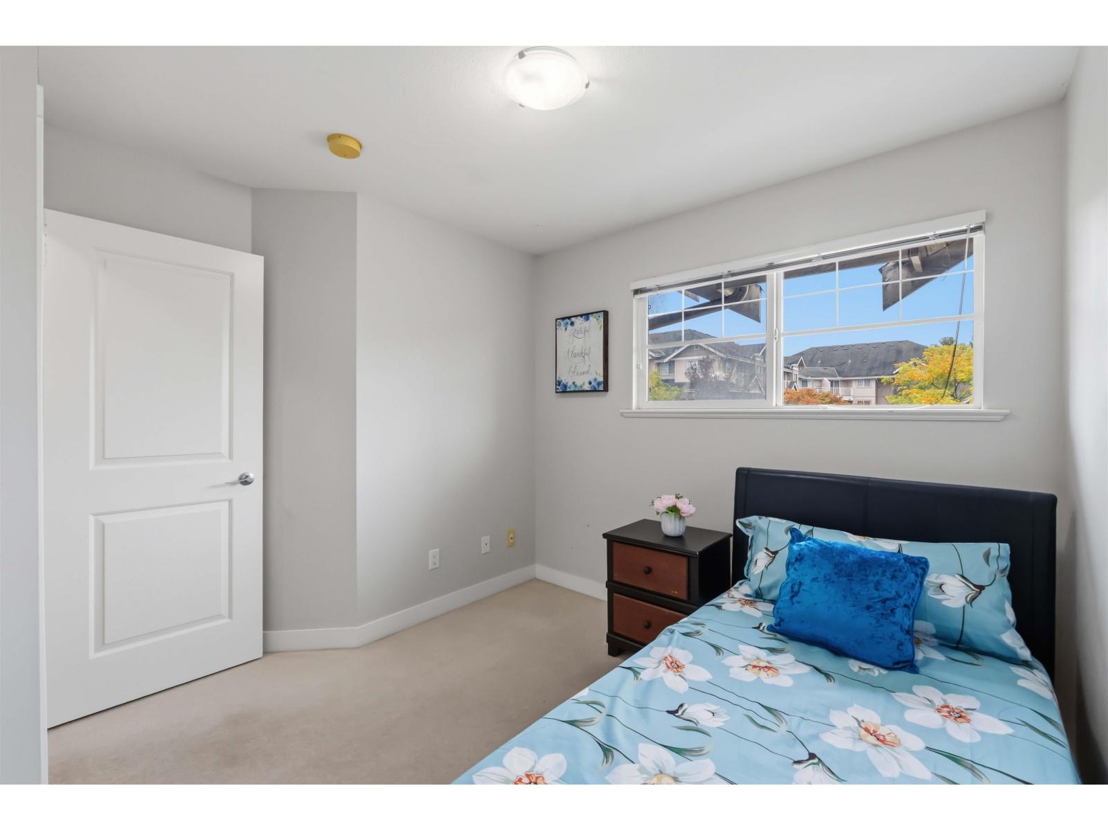 40 6568 193b Street Property Photo 23