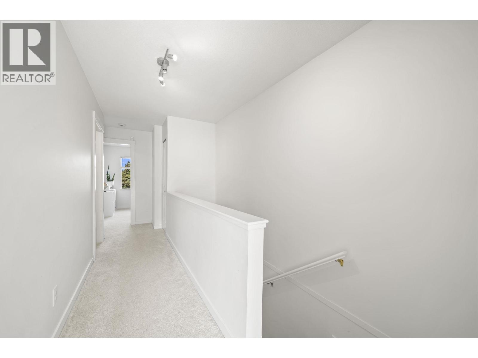 86 9800 Odlin Road Property Photo 19