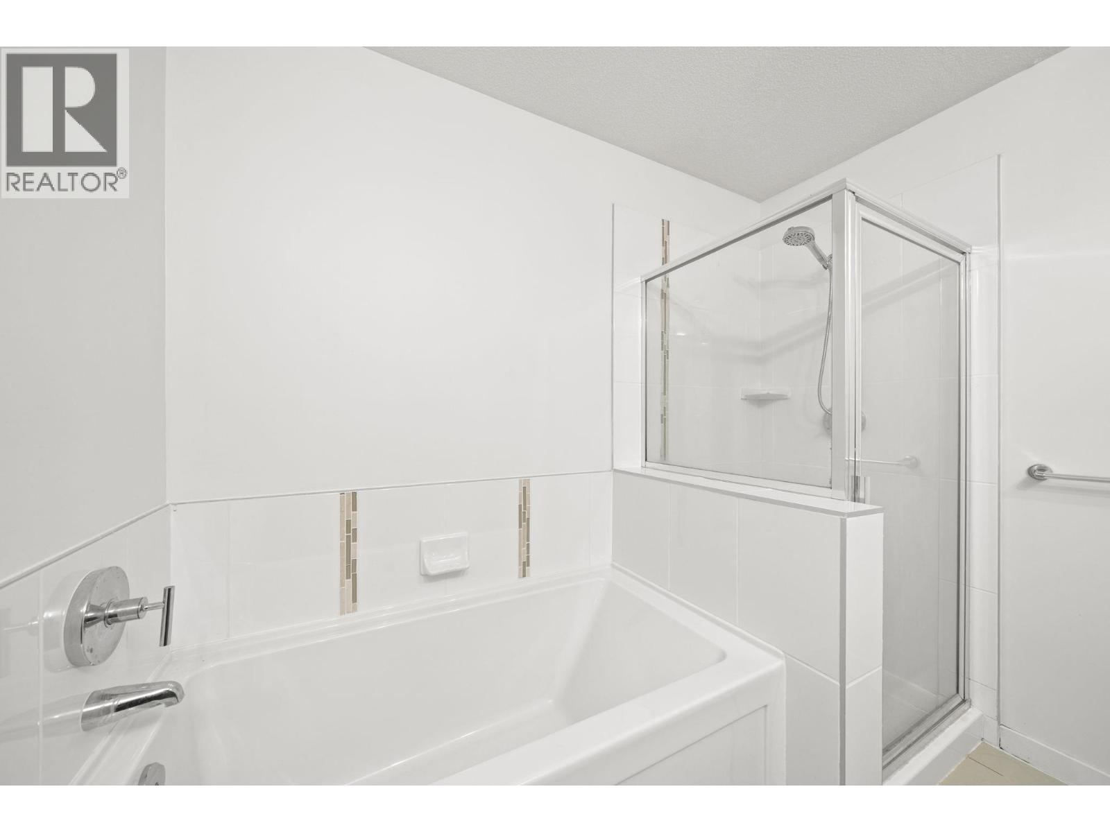 86 9800 Odlin Road Property Photo 24
