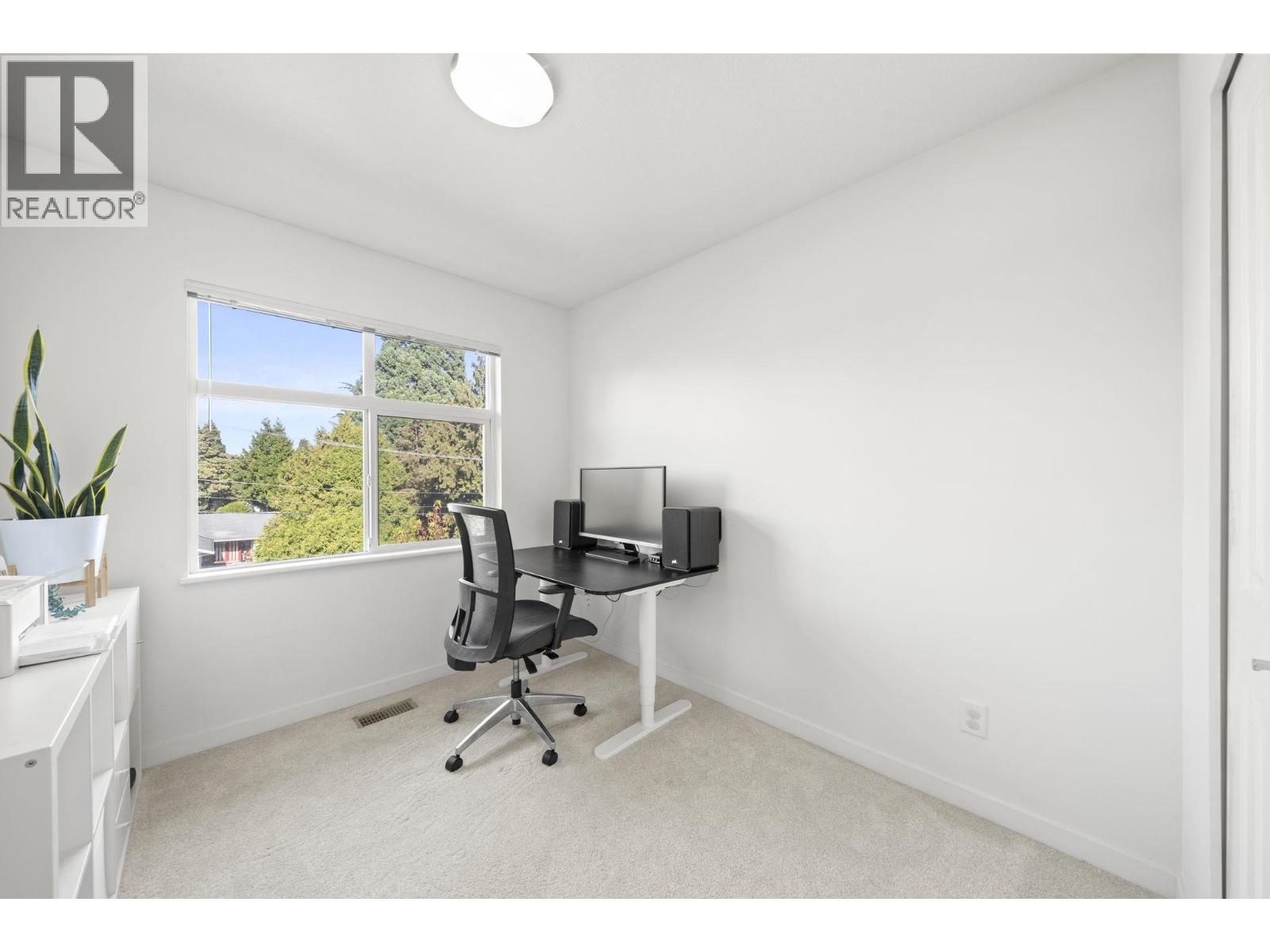 86 9800 Odlin Road Property Photo 26