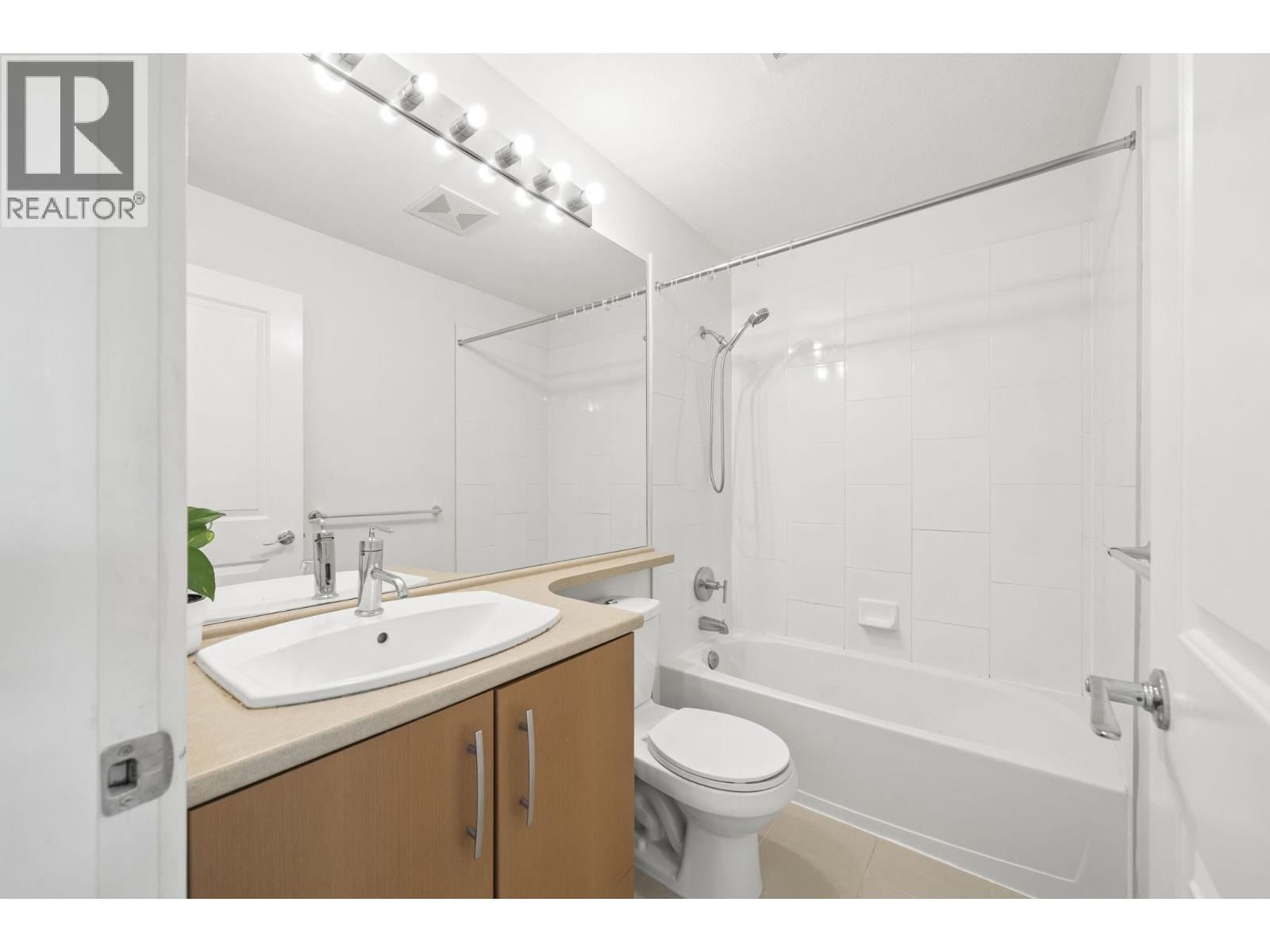 86 9800 Odlin Road Property Photo 27