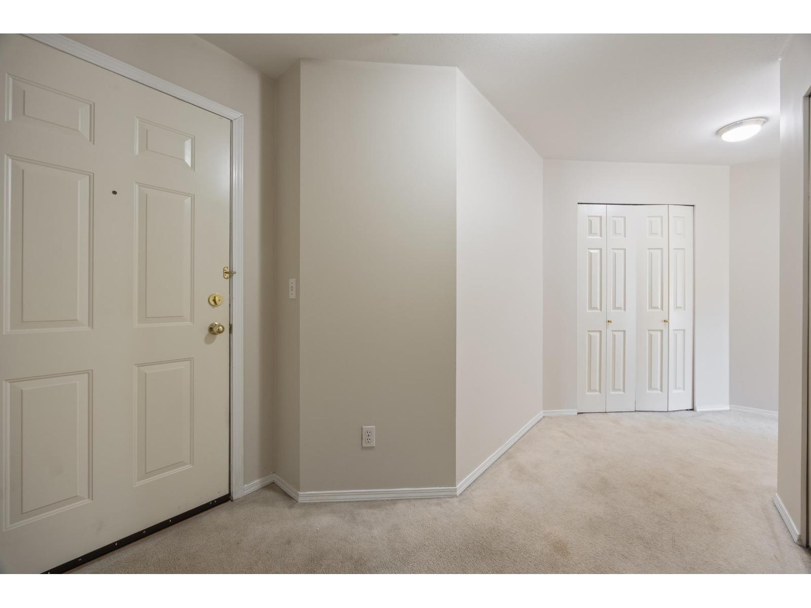 301 13680 84 Avenue Property Photo 6