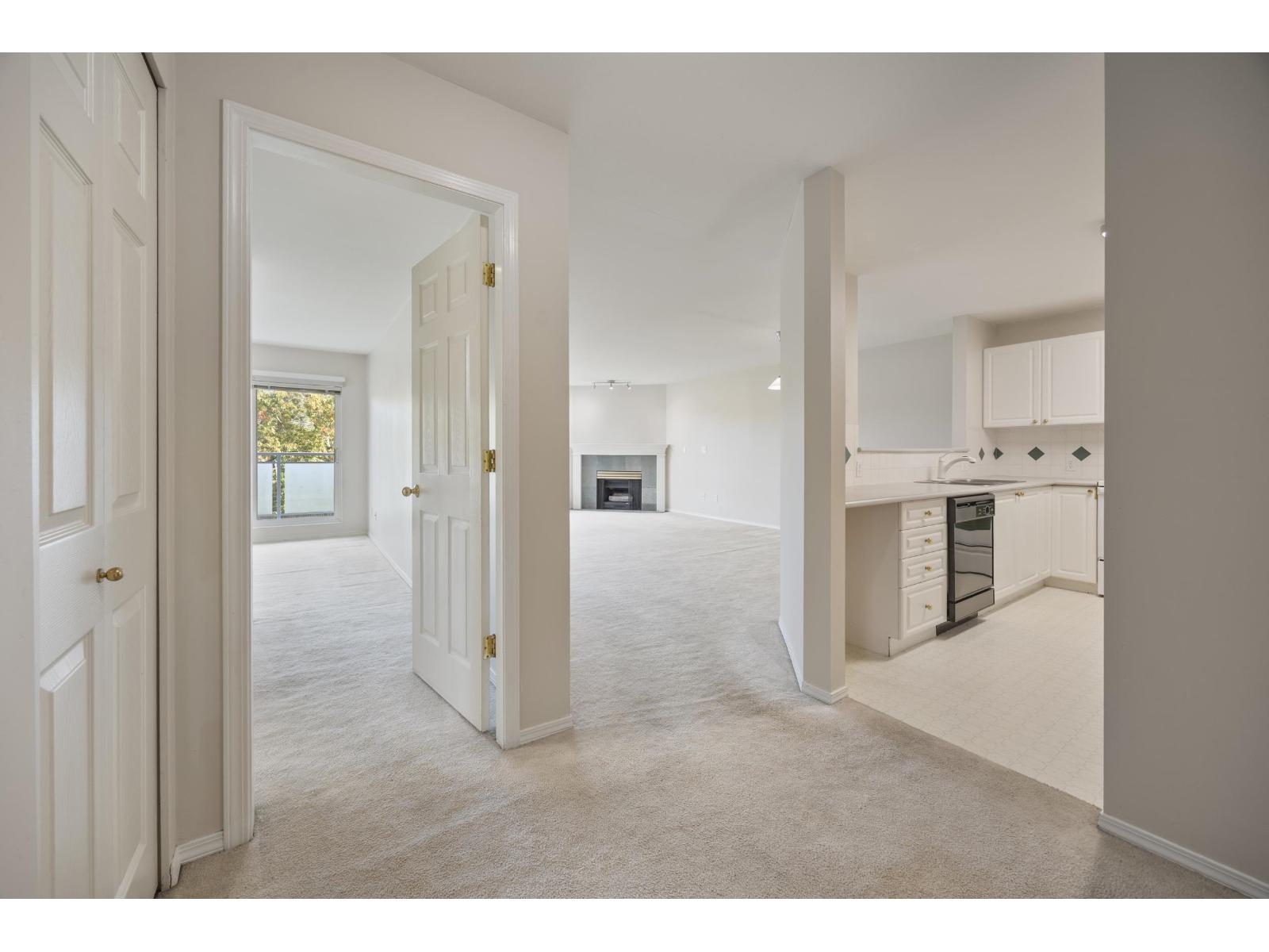 301 13680 84 Avenue Property Photo 7