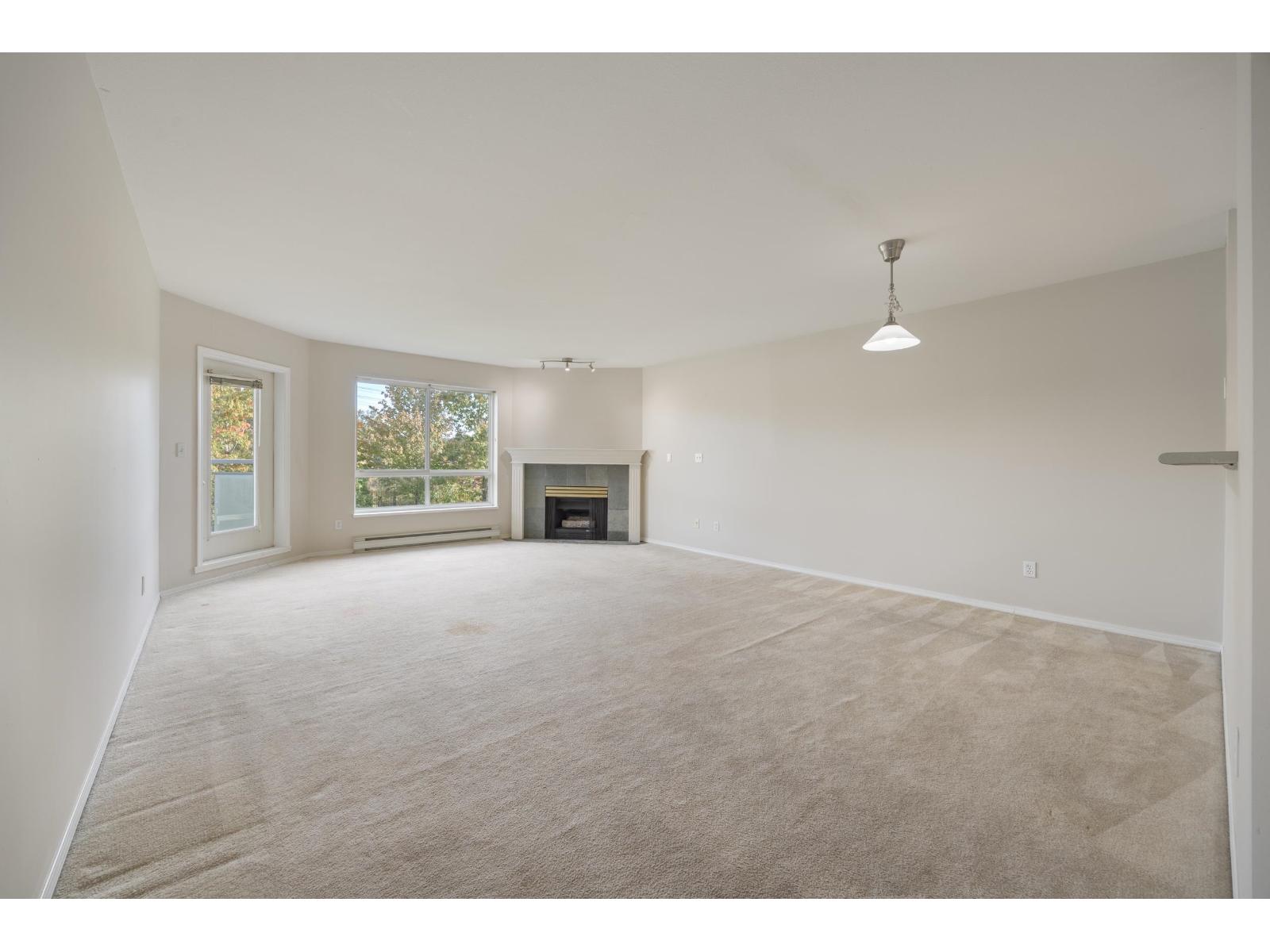 301 13680 84 Avenue Property Photo 8