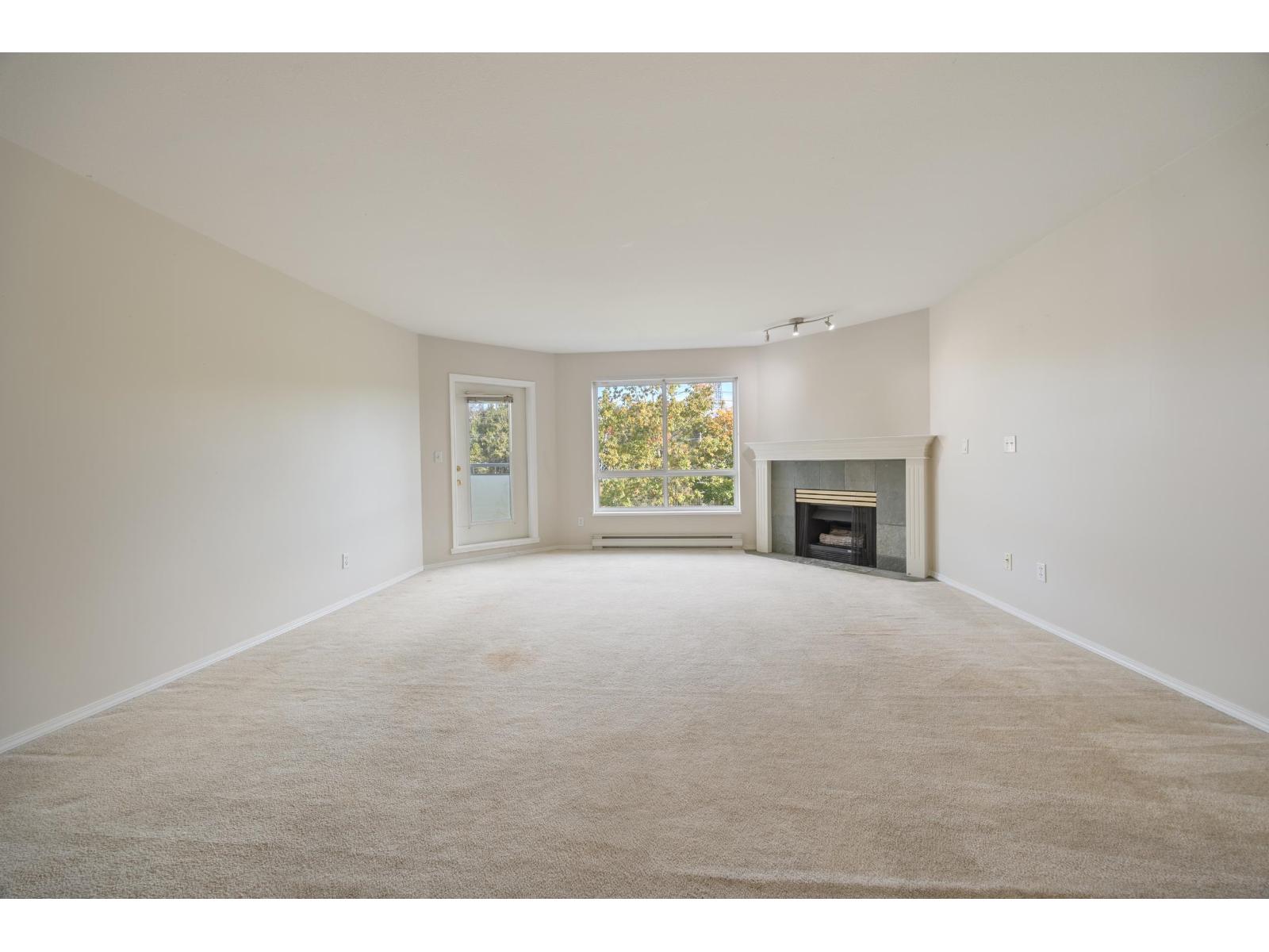 301 13680 84 Avenue Property Photo 9