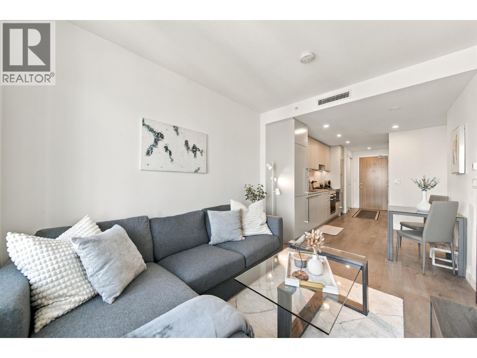 2407 6468 Willingdon Avenue Property Photo 4