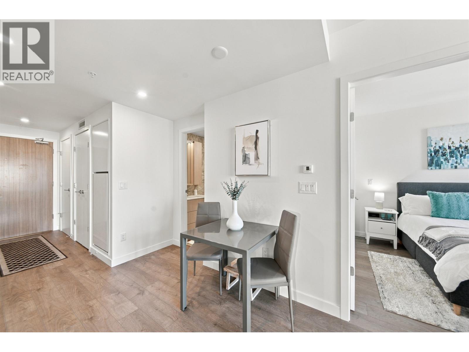 2407 6468 Willingdon Avenue Property Photo 6
