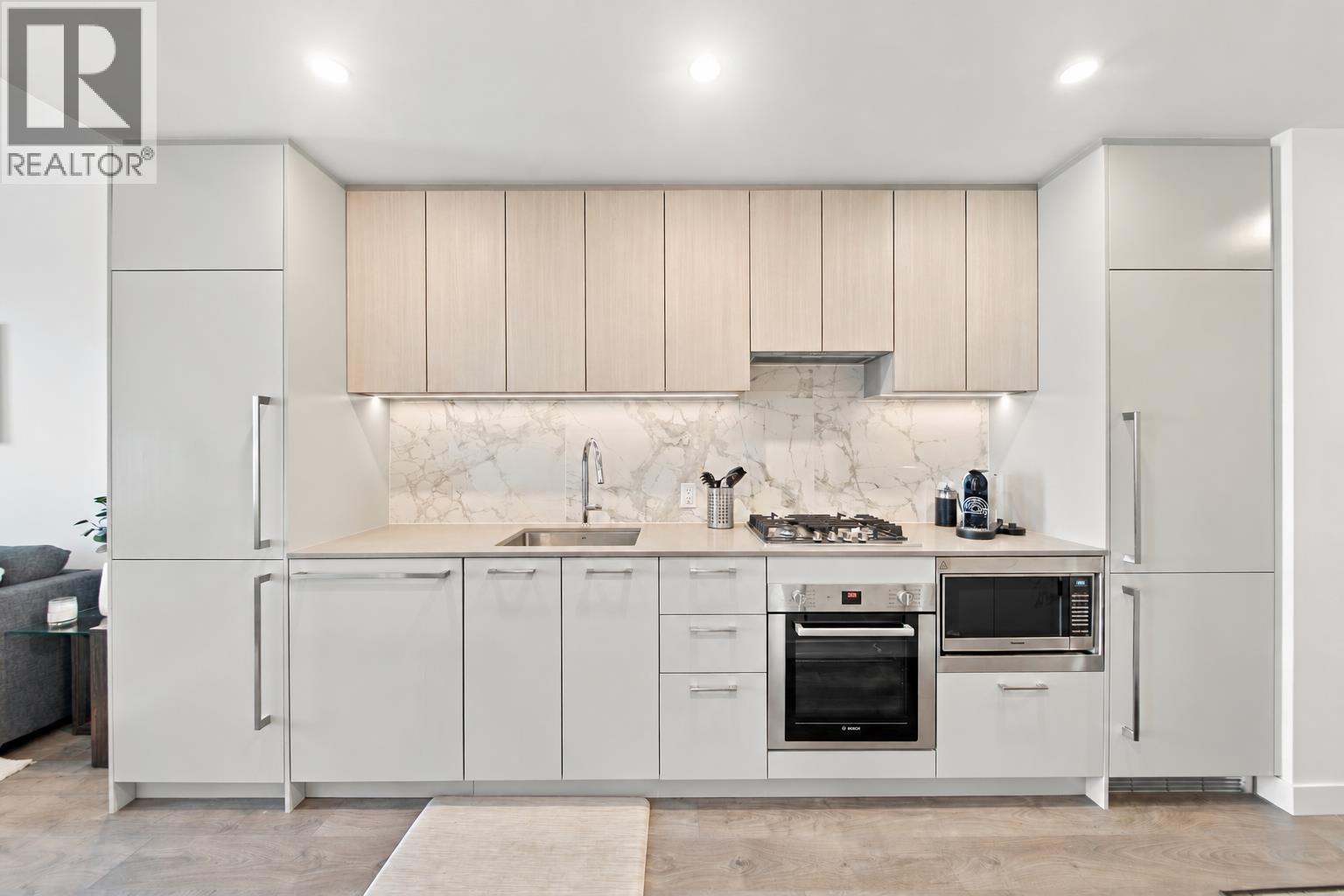 2407 6468 Willingdon Avenue Property Photo 10