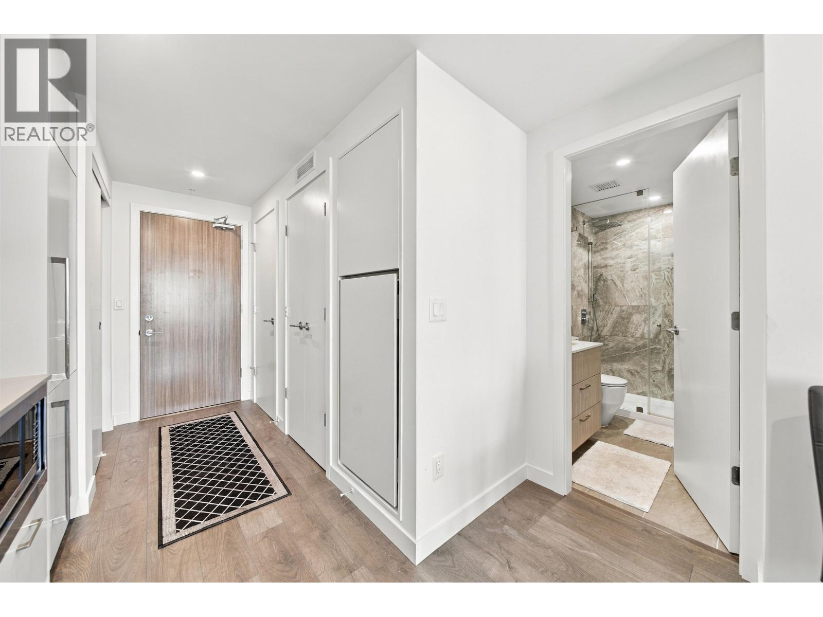 2407 6468 Willingdon Avenue Property Photo 13