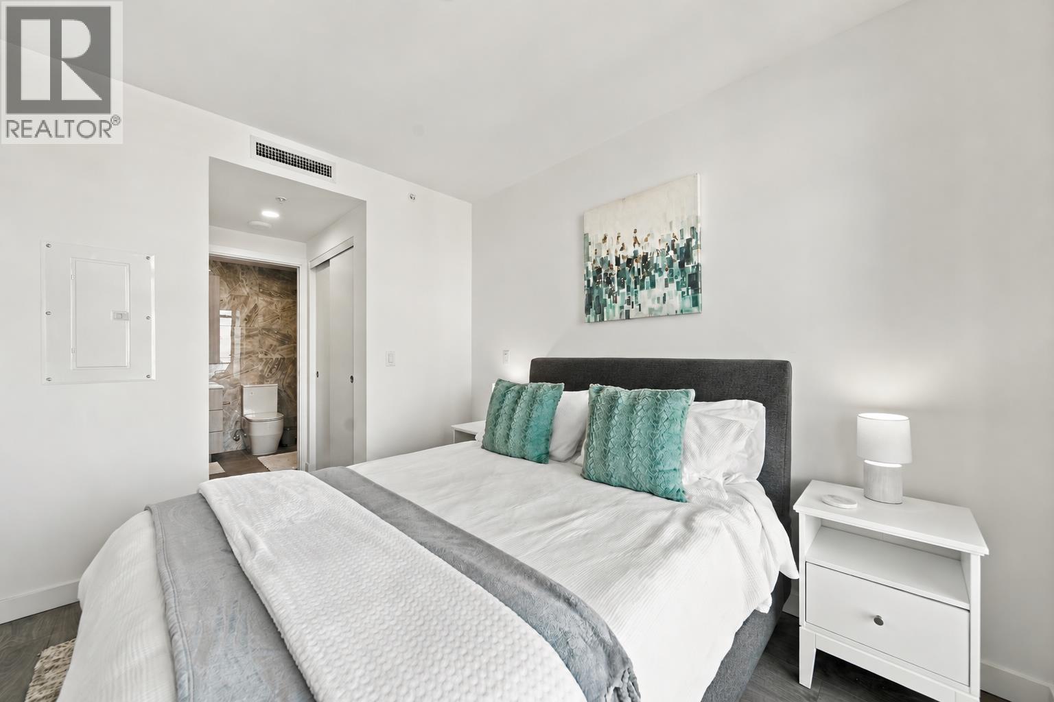2407 6468 Willingdon Avenue Property Photo 18
